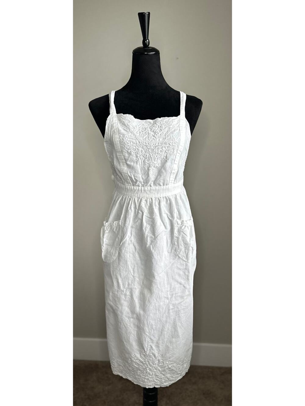VINTAGE PAPER WHITE Embroidered Floral Bib Front Linen Cotton Apron